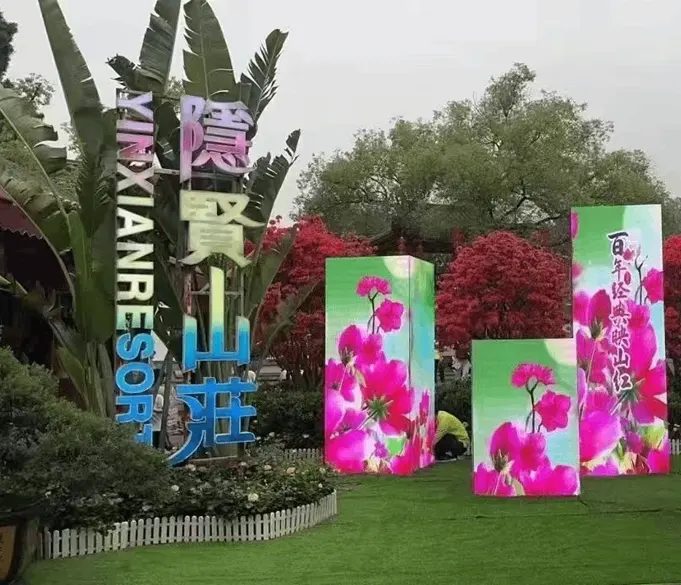 outdoor-led-unit-resorts