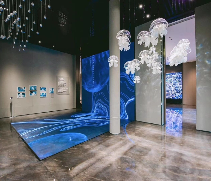 tappy-led-screen-basketball-field-showroom